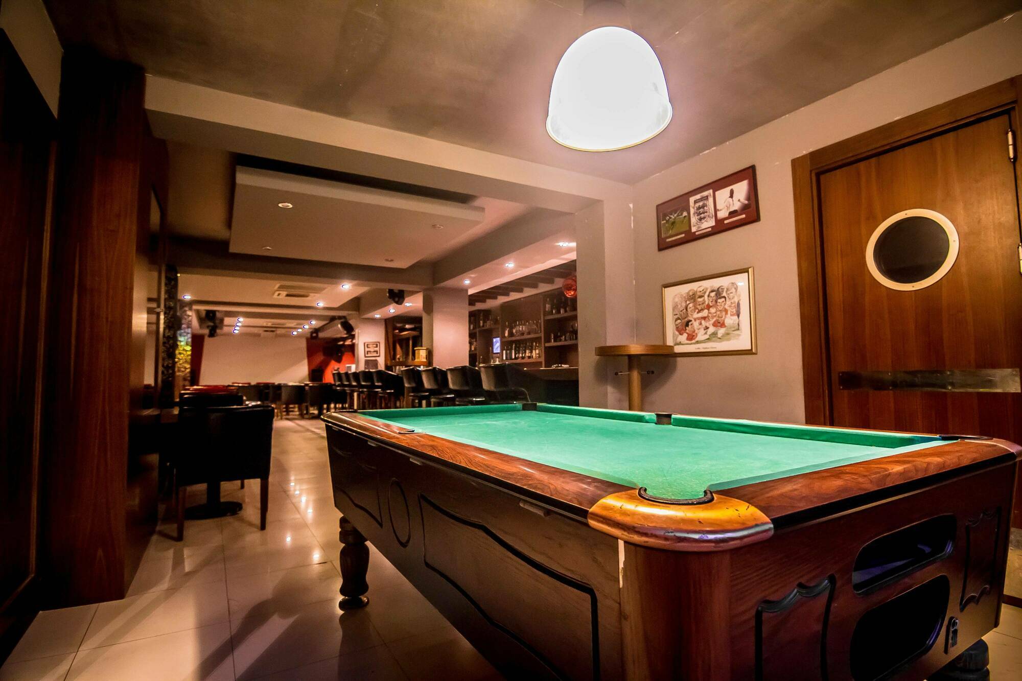 The Pine Bay Club Hotel ไคริเนีย ภายนอก รูปภาพ